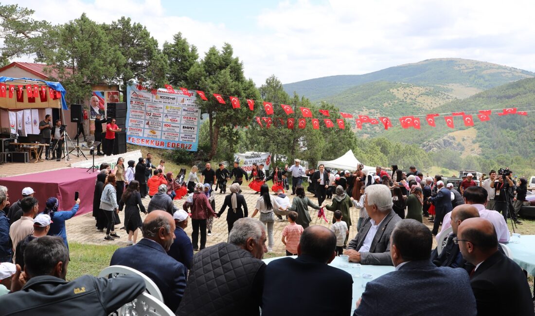Kelkit’in Söğütlü Beldesi tarafından düzenlenen Geleneksel Ernek Yayla Şenliği, yoğun