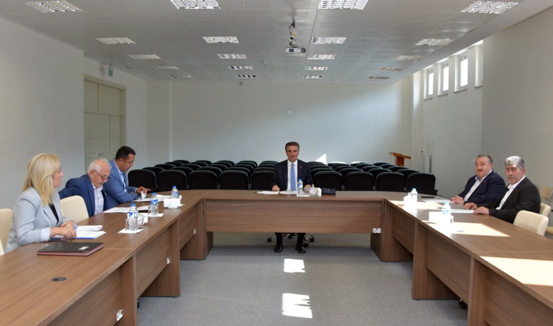 Valimiz Aydın Baruş’un başkanlığında, Şehit Öğretmen Necmettin Yılmaz Geleneksel ve