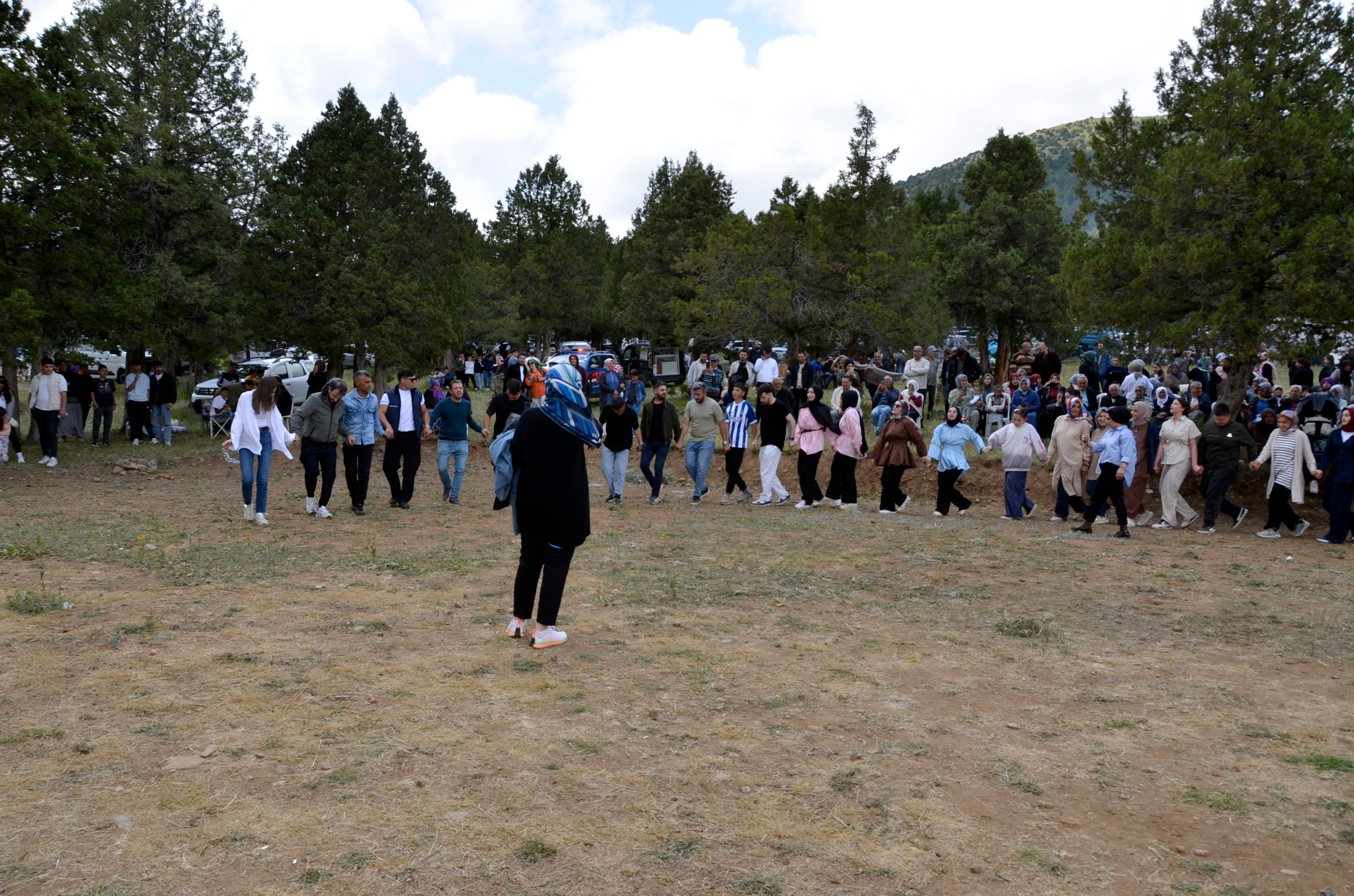 Gümüşhane’nin Şiran ilçesine bağlı Telme Köyü’nde düzenlenen Yayla Şenliği, binlerce