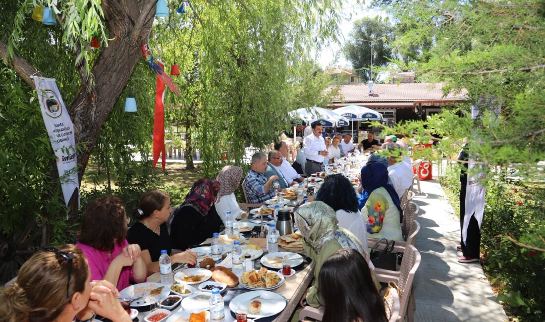 Kelkit’te, Bursa Gümüşhaneliler Birlik ve Dayanışma Derneği tarafından düzenlenen Sıla-i