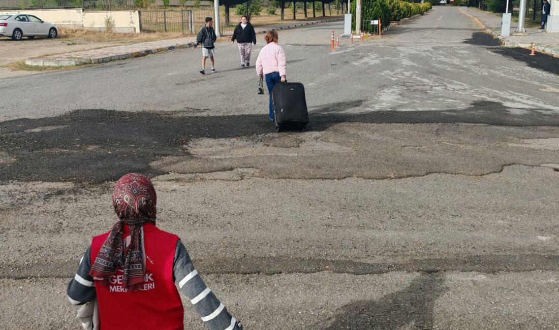 Kelkit Gençlik Merkezi, ilçemize yeni gelen üniversite öğrencilerini sıcak bir