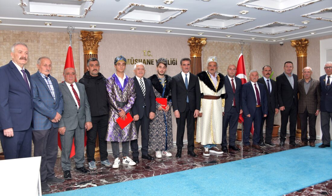 Gümüşhane’de 38. Ahilik Haftası kapsamında düzenlenen programda yılın ahisi, kalfası