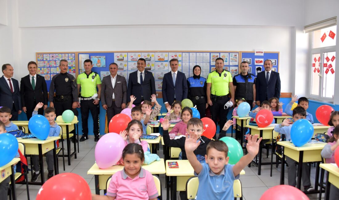 Gümüşhane’de İlköğretim Haftası Coşkusu 2025-2026 eğitim-öğretim yılı, Gümüşhane’de düzenlenen törenle başladı.