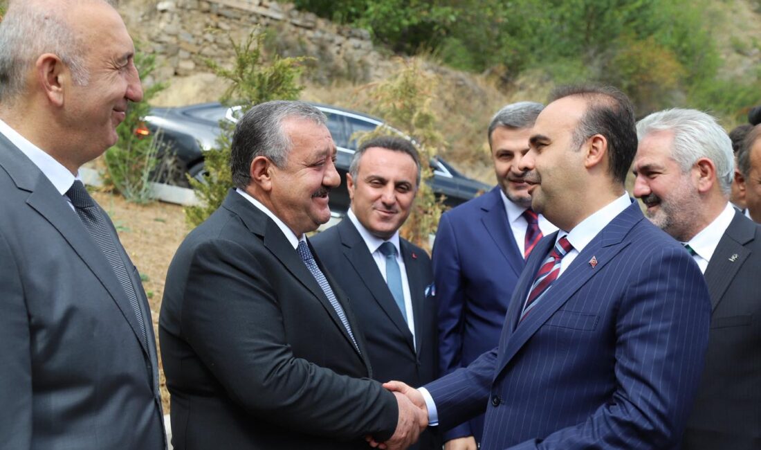 Sanayi ve Teknoloji Bakanı Mehmet Fatih Kacır, bir dizi programa