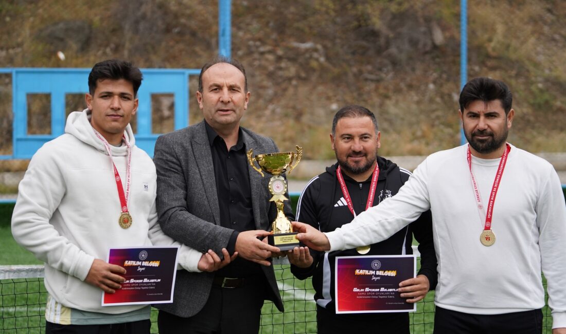 Gümüşhane Sentetik Stadyumu’nda düzenlenen Kamu Spor Oyunları – Ayak Tenisi