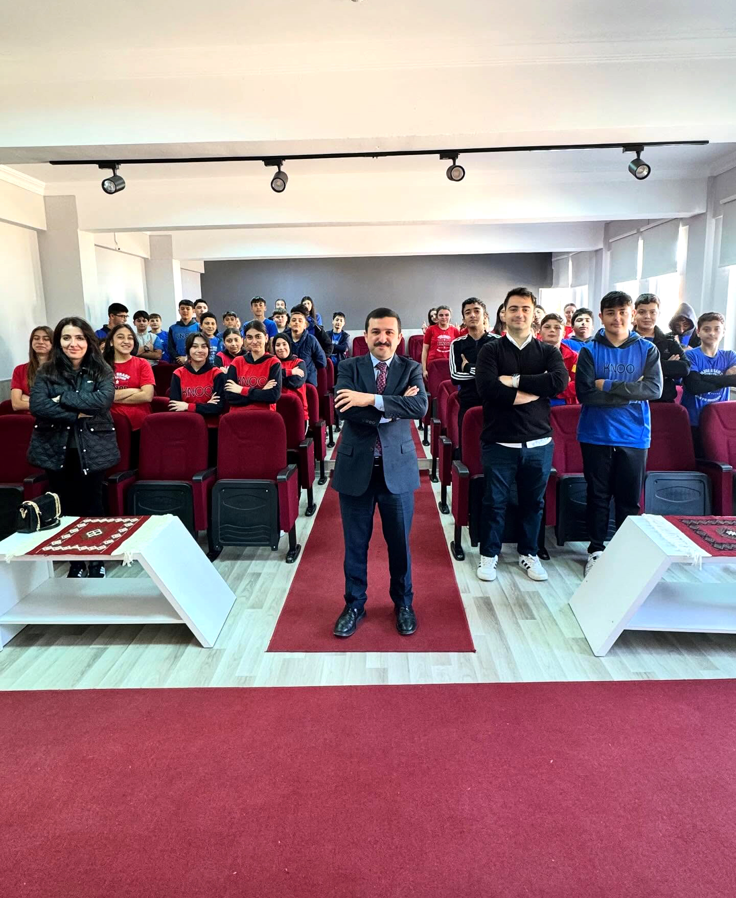 Kelkit Kaymakamı Mahmut Sami Yılmaz, eğitim kurumlarıyla buluşmalarını sürdürüyor.