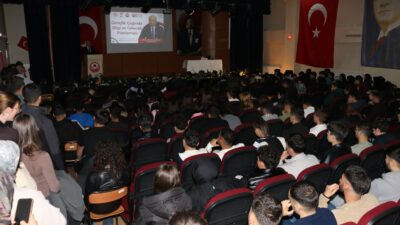 Kariyer Günleri etkinlikleri kapsamında Kelkit Belediyesi’nin öncülüğünde, Kelkit Kaymakamlığı ve