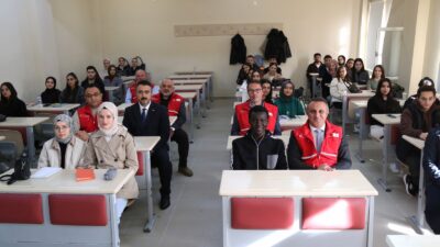 Gümüşhane Üniversitesi ile Türk Kızılay Gümüşhane Şubesi iş birliğiyle, Kızılay