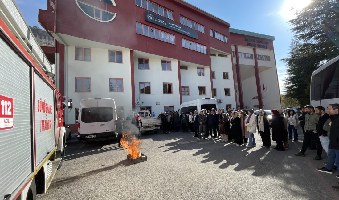 Gümüşhane Gençlik ve Spor İl Müdürlüğünde Deprem ve Yangın Tatbikatı Gerçekleştirildi Gümüşhane Gençlik ve Spor İl Müdürlüğü personelinin afet bilincini artırmak