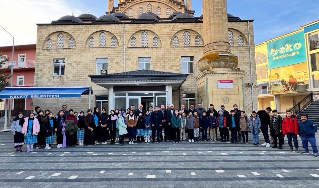 Vakti Kuşanmak Programı Kelkit’te Büyük İlgi Gördü Milli Eğitim Bakanlığı ile Diyanet İşleri Başkanlığı iş birliğinde yürütülen