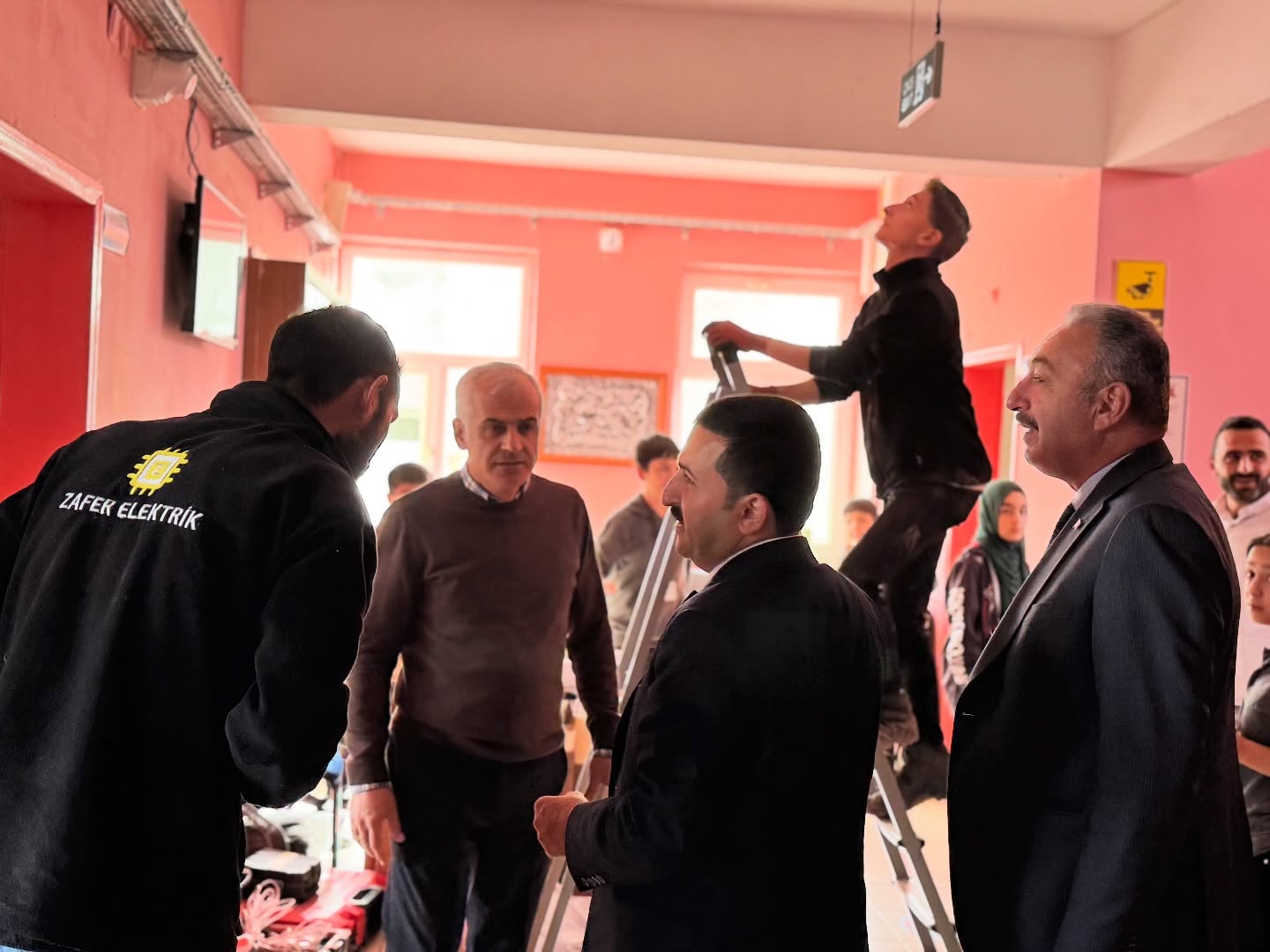 Kelkit Kaymakamı Mahmut Sami Yılmaz, İlçe Milli Eğitim Müdürü Metin