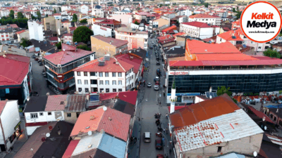 Kelkit Havadan Görünüm Gümüşhane Kelkit Havadan Görünüm www.kelkitmedya.com Instagram / Facebook: kelkitmedya Çekim: