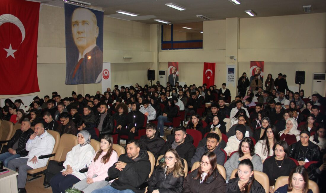 Kelkit Aydın Doğan Meslek Yüksekokulu Konferans Salonu’nda, Kelkit Sosyal Hizmet