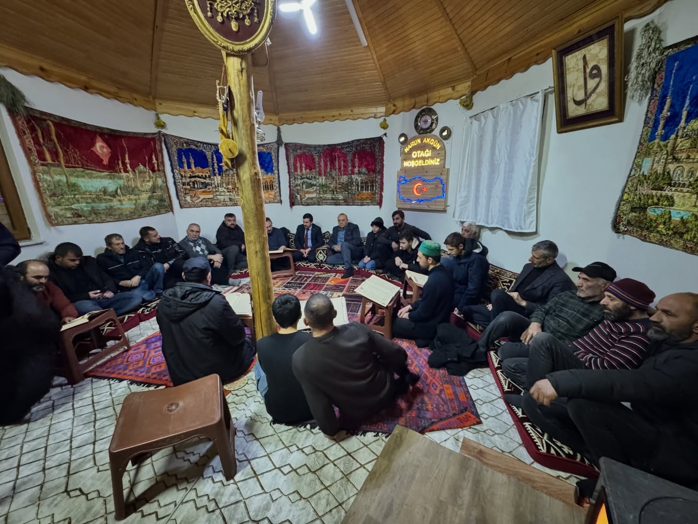 Kelkit Kaymakamı Sayın Mahmut Sami Yılmaz, Babakonağı Köyü’nde yatsı namazı