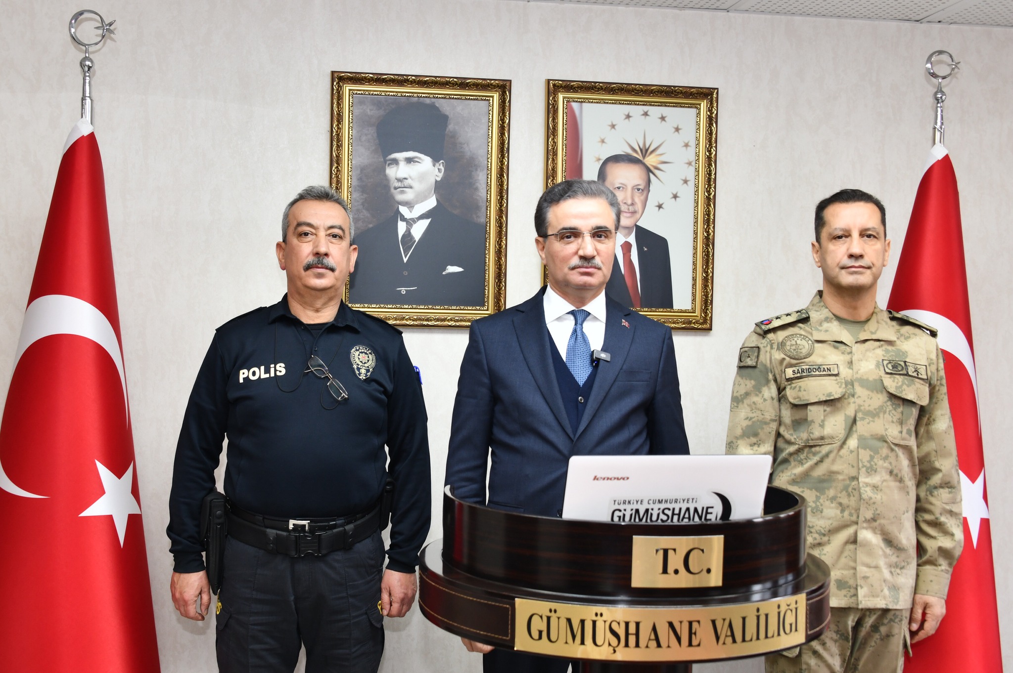 Gümüşhane Valisi Aydın Baruş, Valiliğin sosyal medya hesaplarından canlı yayımlanan