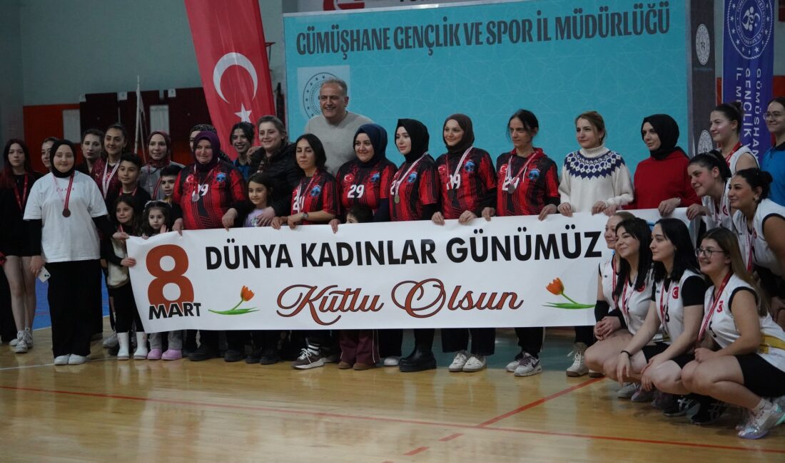 Evinin Sultanları Voleybol Turnuvası Sona Erdi 8 Mart Dünya Kadınlar Günü kapsamında düzenlenen “Evinin Sultanları” Voleybol