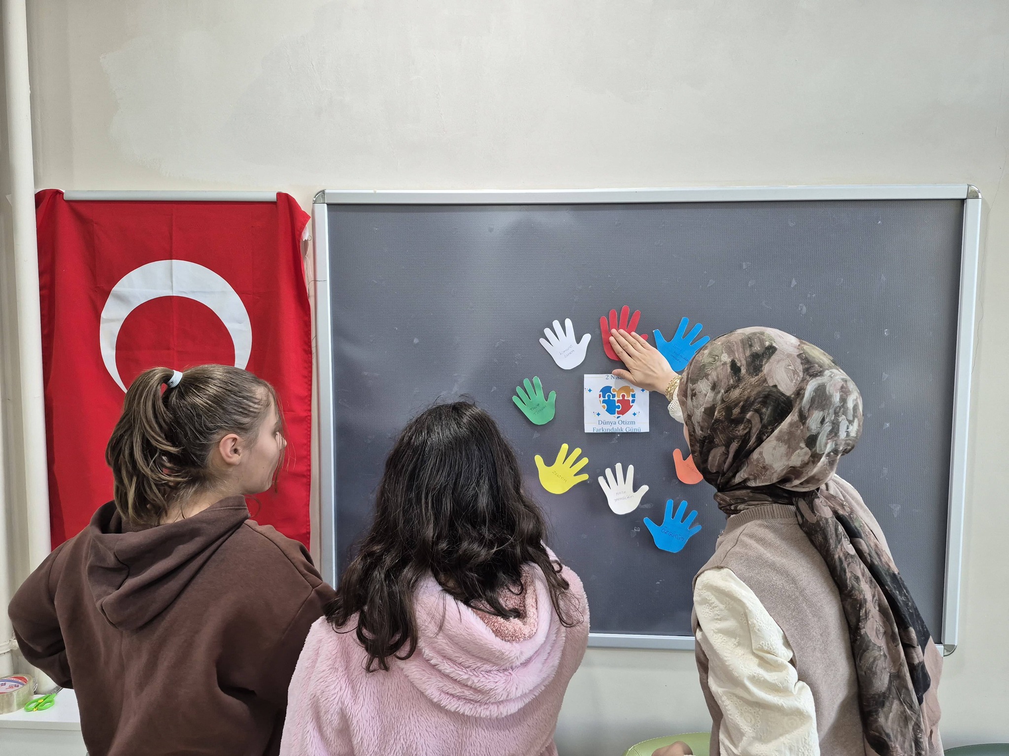 Kelkit Gençlik Merkezi’nde, 2 Nisan Dünya Otizm Farkındalık Günü kapsamında